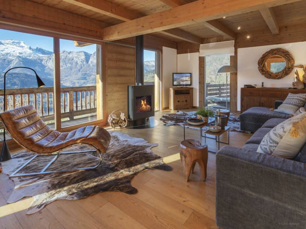 Traditional Chalet Style: Cosy Living Room Ideas | OVO Network